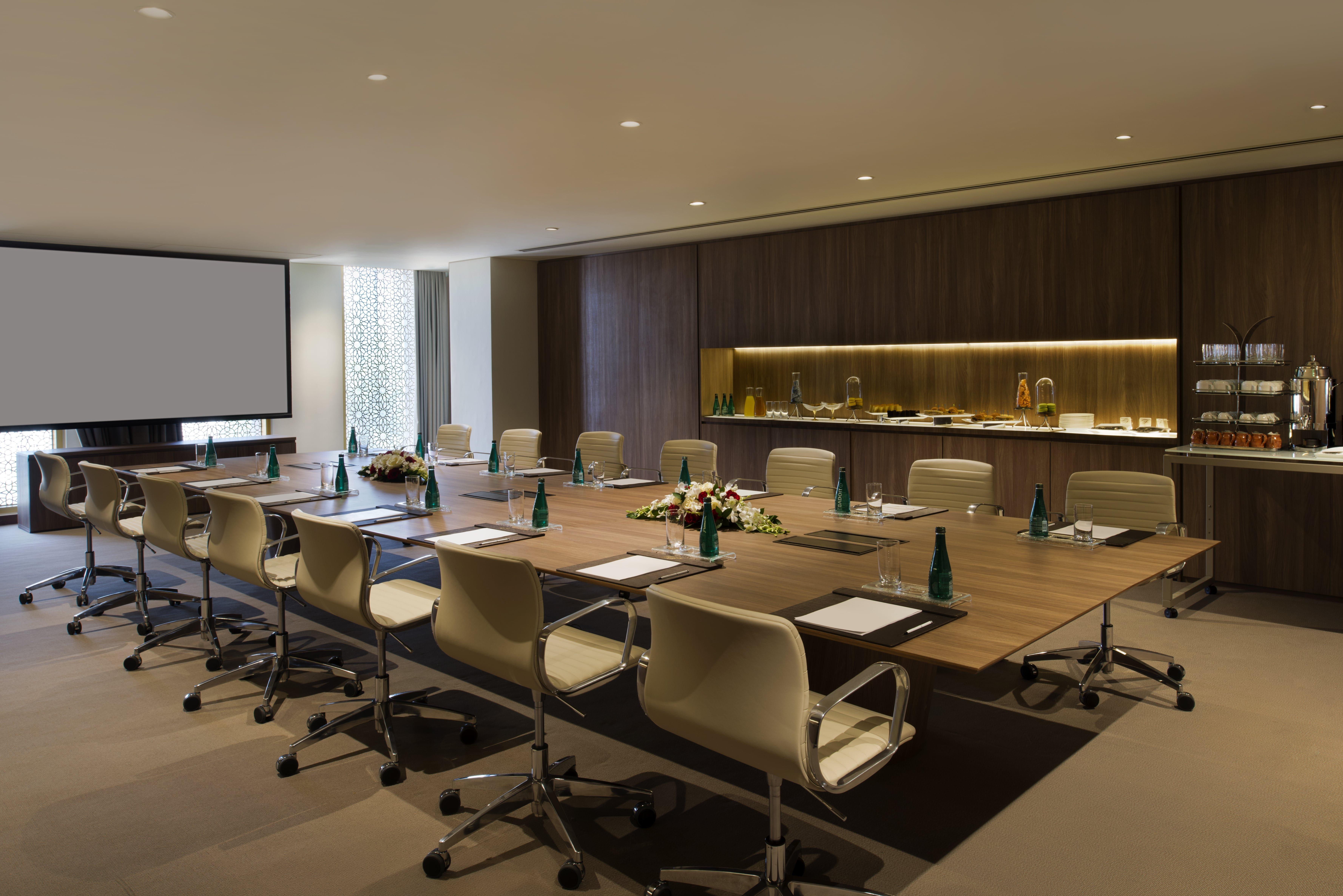 Voco Doha West Bay Suites By Ihg Exterior photo Meeting room